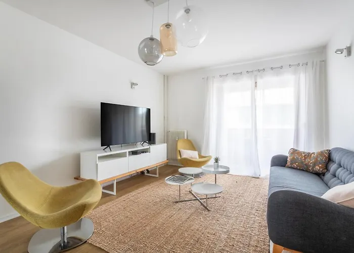Appartement Deux Chambres Sur Le Vieux Port Avec Clim